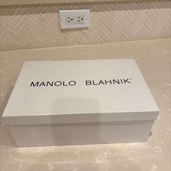 Vintage Manolo Blahnik - Picture 10 of 11